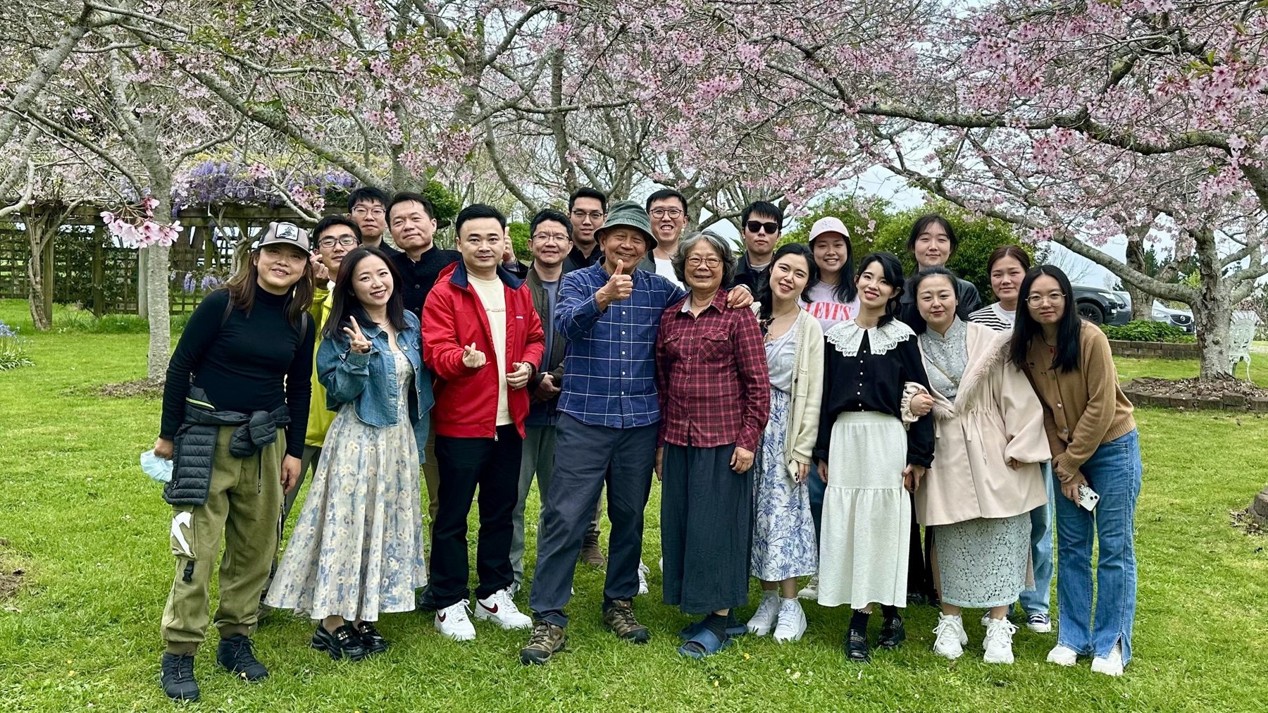 同心事奉、共同成長